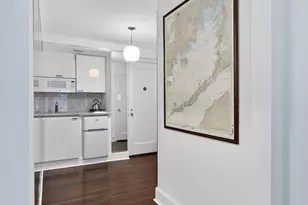 203 E 72nd St, New York City, NY 10021 - Photo 6