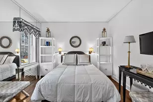 203 E 72nd St, New York City, NY 10021 - Photo 4