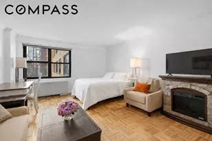 301 E 69th St, New York City, NY 10021 - Photo 2