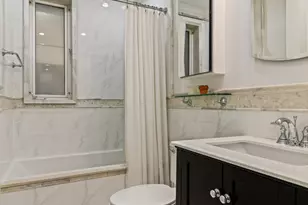 357 W 55th St, New York City, NY 10019 - Photo 12