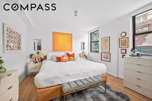 140 W 58th St, New York City, NY 10019 - Photo 8