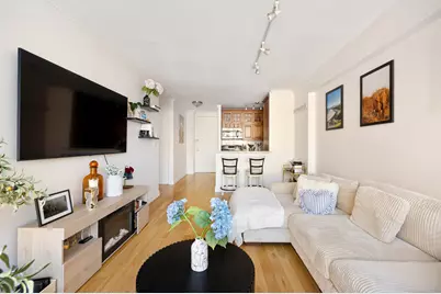 150 E 85th Street #11E, New York City, NY 10028 - Photo 2