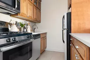 150 E 85th St, New York City, NY 10028 - Photo 4