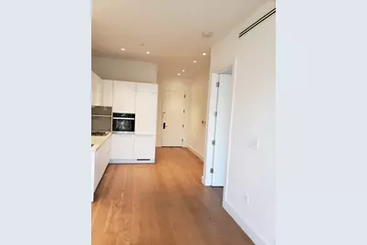 679 Franklin Avenue #202, New York City, NY 11238 - Photo 2