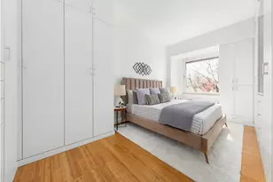 393 W 49th St, New York City, NY 10019 - Photo 4