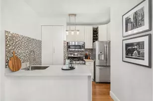 393 W 49th St, New York, NY 10019 - Photo 2