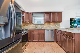 22 Globe Ave, New York, NY 10314 - Photo 8