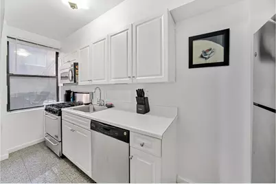 142 E 49th Street #3D, New York City, NY 10017 - Photo 4
