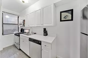 142 E 49th St, New York City, NY 10017 - Photo 4