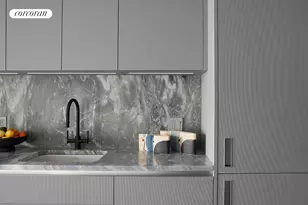 547 W 47th St, New York, NY 10036 - Photo 4