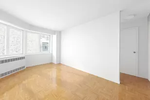 301 E 22nd St, New York City, NY 10010 - Photo 4