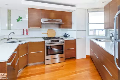 5700 Arlington Avenue #21R, New York City, NY 10471 - Photo 2