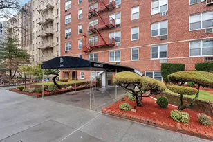 399 Ocean Pkwy, New York City, NY 11218 - Photo 8