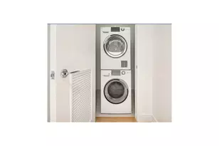 230 E 20th St, New York City, NY 10003 - Photo 6