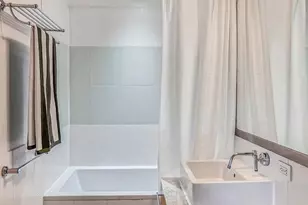 100 W 39th St, New York City, NY 10018 - Photo 10