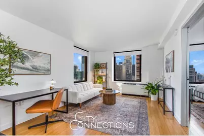 100 W 39th Street #38-E, New York City, NY 10018 - Photo 1