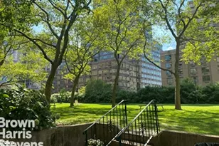 142 West End Ave, New York City, NY 10023 - Photo 16