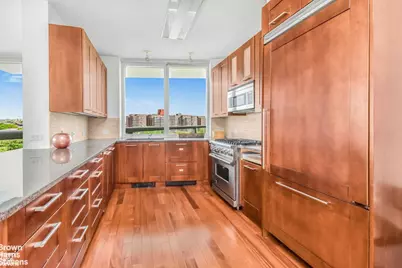 640 W 237th Street #10C, Bronx, NY 10463 - Photo 1