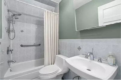 46 Slocum Crescent, New York City, NY 11375 - Photo 12