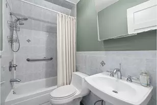 46 Slocum Crescent, New York City, NY 11375 - Photo 12