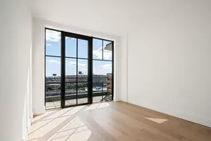 22-18 Jackson Ave, New York City, NY 11101 - Photo 16