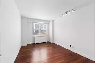 400 E 54th St, New York City, NY 10022 - Photo 16