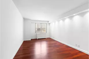 400 E 54th St, New York City, NY 10022 - Photo 12