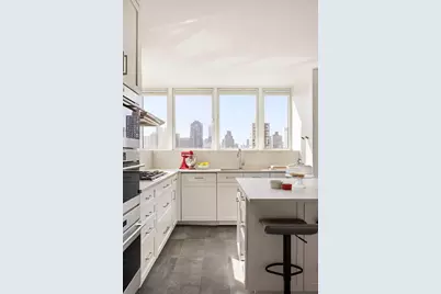 408 E 79th Street #PHB, New York, NY 10075 - Photo 4