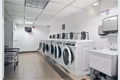 100 W 39th Street #43H, New York, NY 10018 - Photo 8