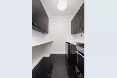 330 E 83rd Street #5-C, New York City, NY 10028 - Photo 4