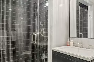 21 E 61st St, New York City, NY 10065 - Photo 8