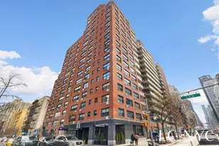 300 E 71st St, New York City, NY 10021 - Photo 14