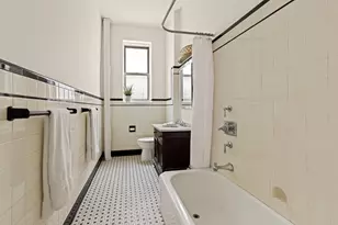 318 W 100th St, New York, NY 10025 - Photo 6