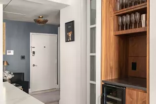 521 W 47th St, New York City, NY 10036 - Photo 8