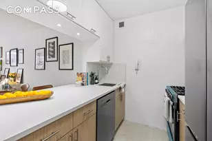 400 E 54th St, New York City, NY 10022 - Photo 10