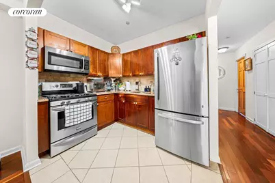 35-30 10th Street, New York City, NY 11106 - Photo 2