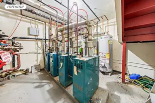 35-30 10th St, New York City, NY 11106 - Photo 8