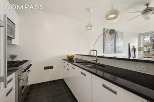 46-30 Center Blvd, New York City, NY 11109 - Photo 10