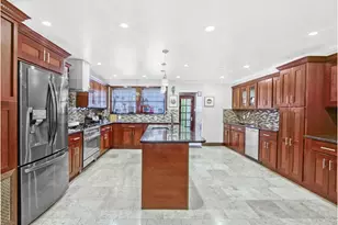 916 Putnam Ave, New York City, NY 11221 - Photo 8