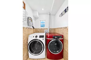 916 Putnam Ave, New York City, NY 11221 - Photo 30