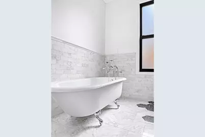 916 Putnam Avenue, New York City, NY 11221 - Photo 32