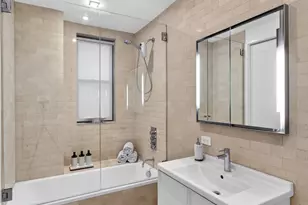 146 E 49th St, New York City, NY 10017 - Photo 12