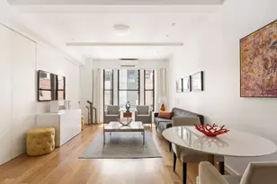 146 E 49th St, New York City, NY 10017 - Photo 2