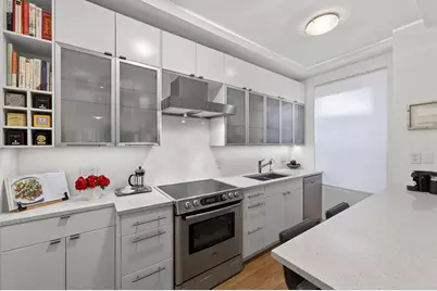 146 E 49th Street #9B, New York City, NY 10017 - Photo 10