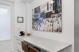 146 E 49th St, New York City, NY 10017 - Photo 8