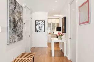 146 E 49th St, New York City, NY 10017 - Photo 4