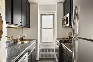 2 5th Ave, New York, NY 10011 - Photo 2