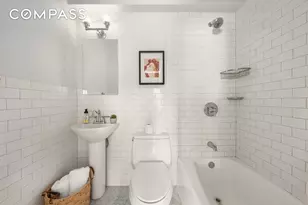 101 W 12th St, New York City, NY 10011 - Photo 6