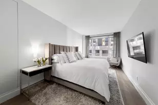 220 Riverside Blvd, New York, NY 10069 - Photo 8