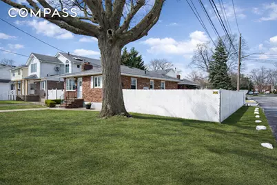 503 Falcon Avenue, New York City, NY 10306 - Photo 2